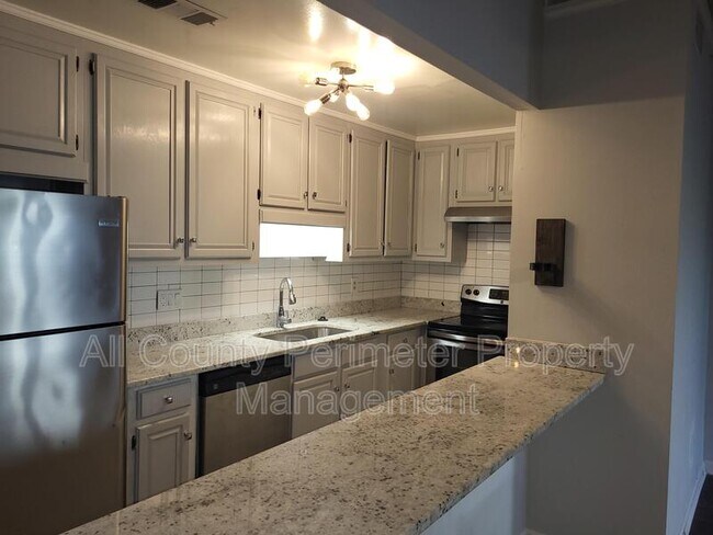 Photo - 1731 Twin Brooks Dr SE