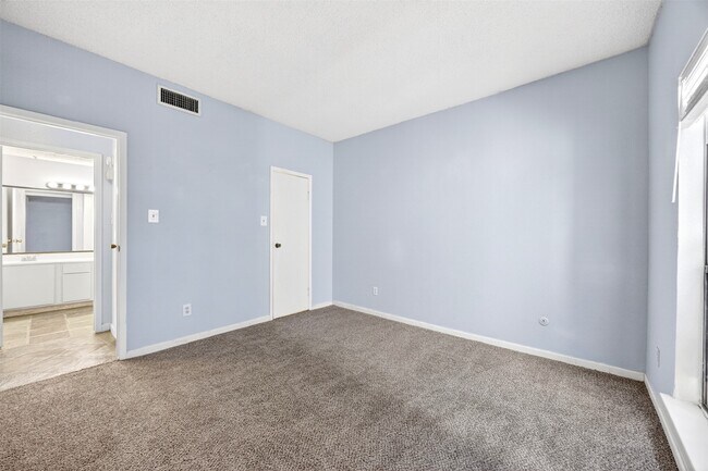 Photo - 10053 Westpark Dr Unit 297