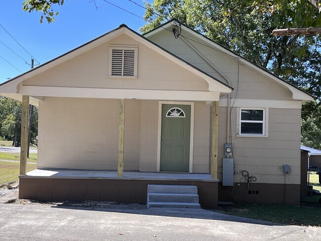 Building Photo - 3320 Main St Rental