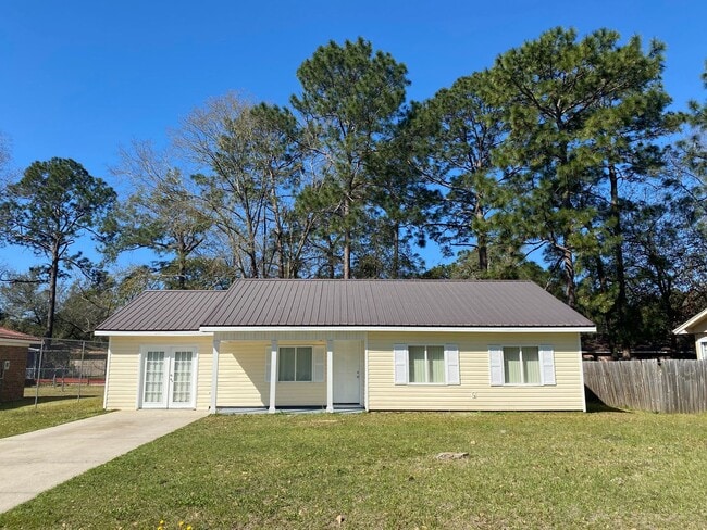 Photo - 239 Pointe S Dr