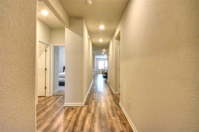 Photo - 257 Fossil Dr
