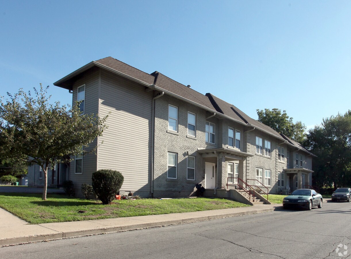 Photo - Rose Court Apartments