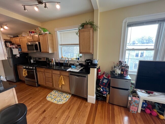 Photo - 48 Lowell St Unit #2