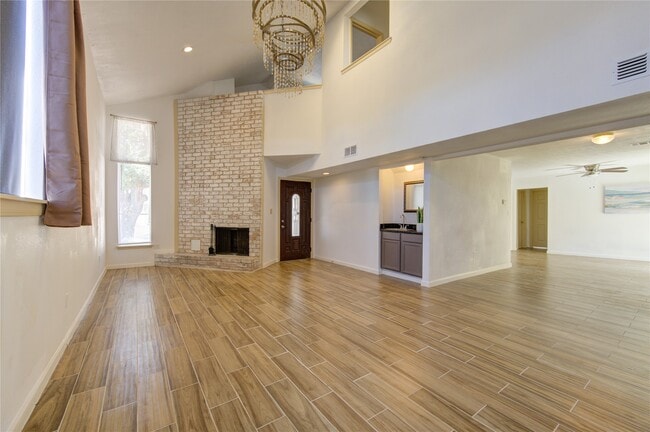 Photo - 4403 Willow Beach Dr