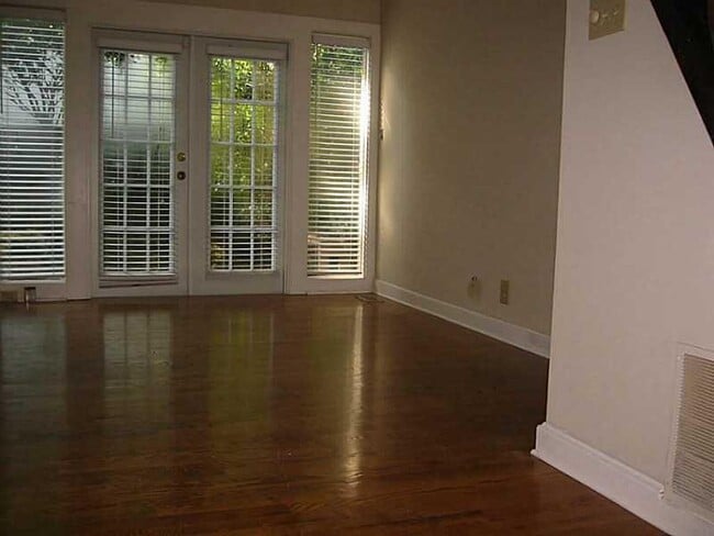 Photo - 395 Lofton Rd NW