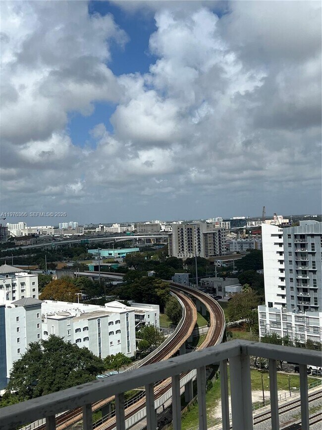 Photo - 850 N Miami Ave Unidad W-1808