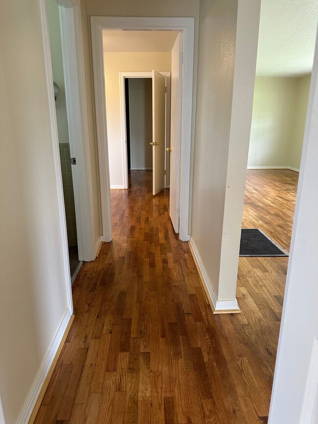 Photo - 3 Bedroom 2 bathroom home central air and Heat.