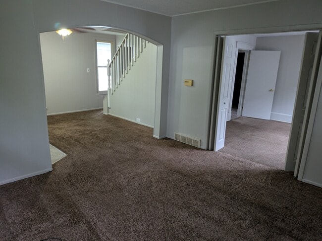 Photo - 77 N Pine St