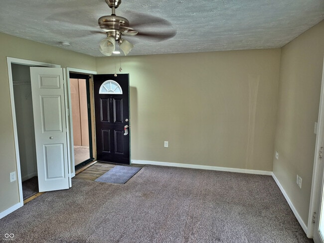 Photo - 47 Port Sylvia Dr