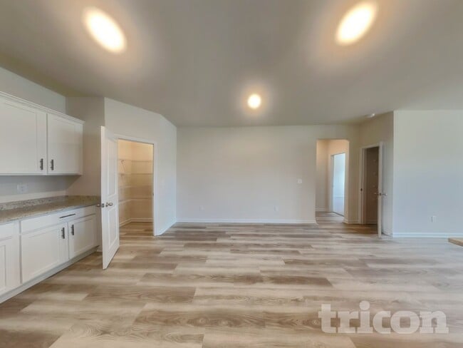307 Oliver Dr