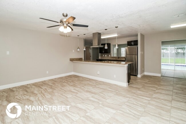 Photo - 448 E Highland St