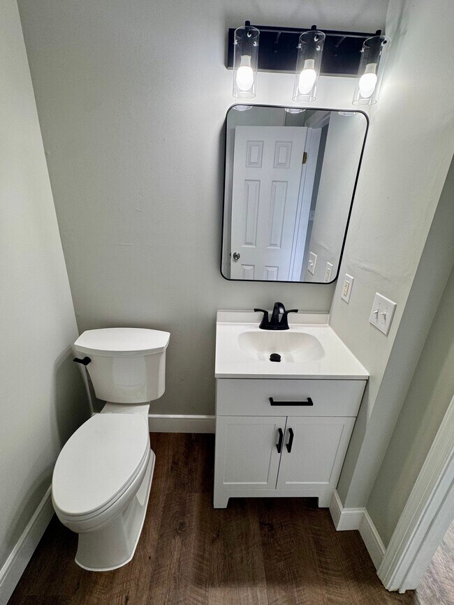 73 Village Dr