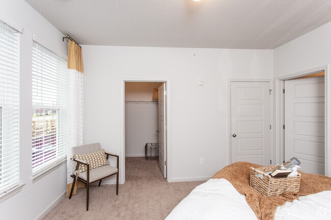 2BR, 2BA - 1,188 SF - Acadia