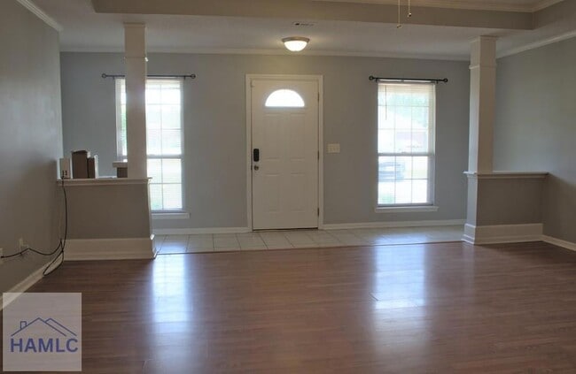 Photo - 2356 Rowe St