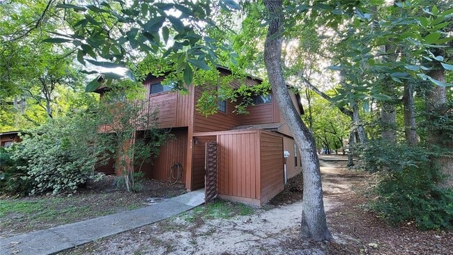 Building Photo - 819 SW 57 Terrace