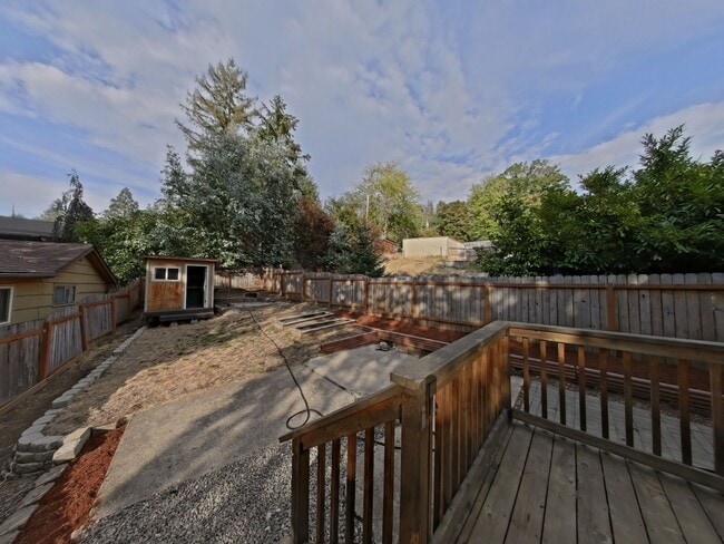 Photo - Charming bungalow with a large fence yard!