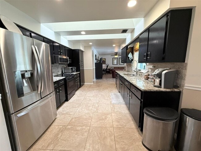 Photo - 1166 Waterside St
