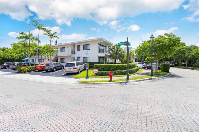 Photo - Harbor Beach House Apartments