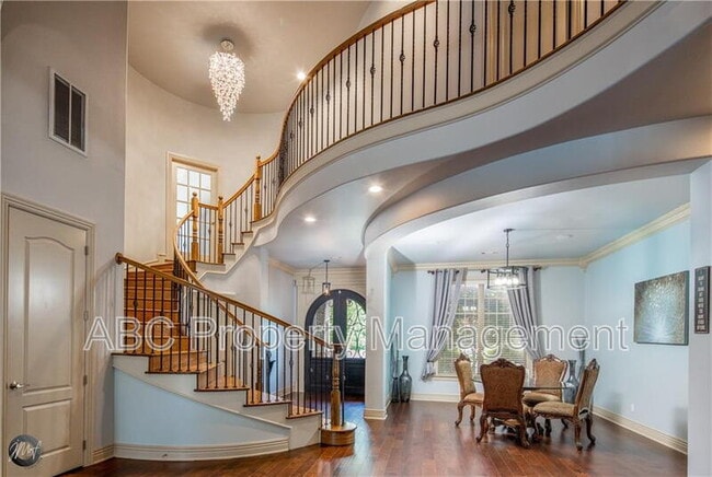 Photo - 5106 Sloan Cir