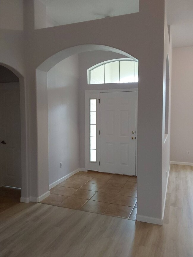 Photo - 29 White Feather Ln