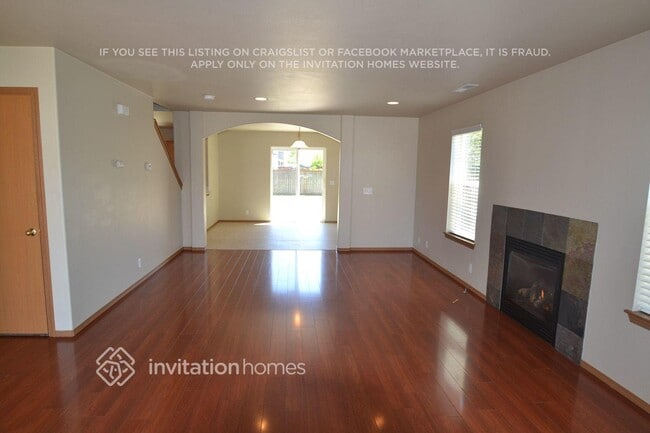 Photo - 206 Lane Blvd NE