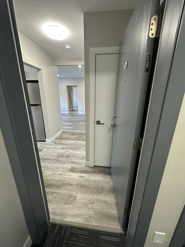 Building Photo - 11110-68 68 Ave NW Unit 33