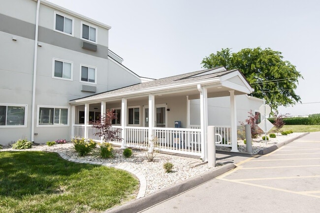 Building Photo - Cedars of Lebanon Apartments