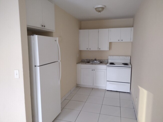 Photo - 1001 NW 8th St Unit 4