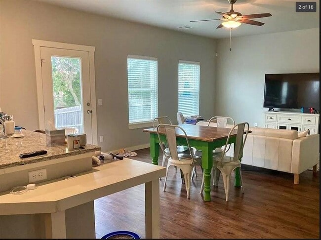 Photo - 618 NW 175th St