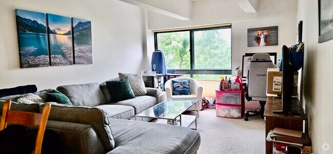 Building Photo - 42 8th St Unit 3414 Rental