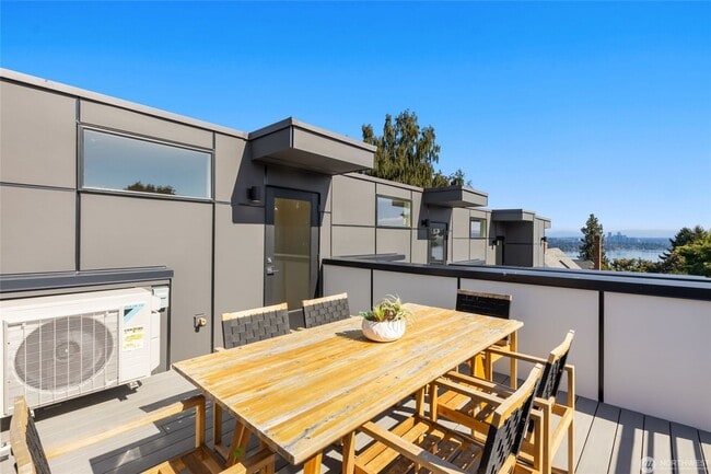 Photo - Brand new live/work unit in heart of Madrona