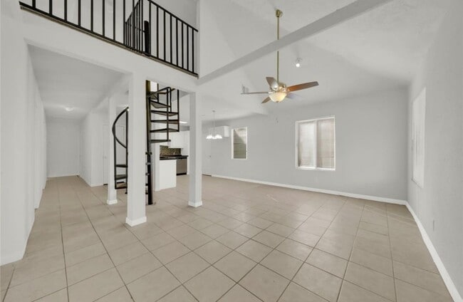 Photo - 106 Hanover St