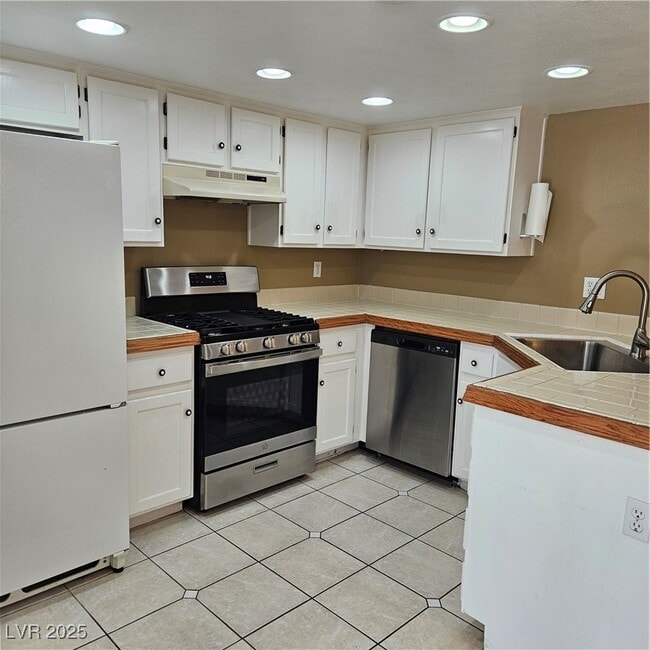 Photo - 9516 Wooden Pier Way