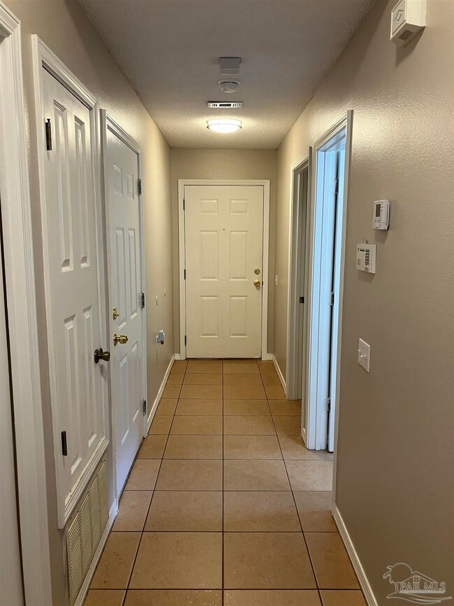 Photo - 1653 Governor's Dr