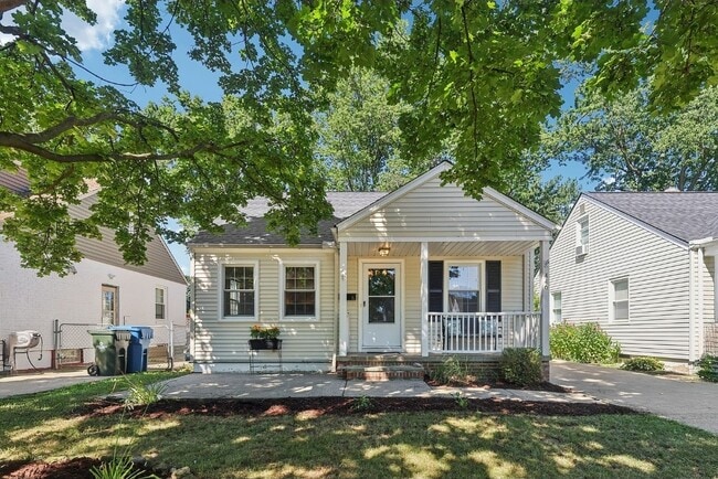 Building Photo - 446 Huntmere Dr Rental