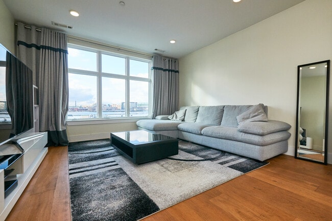 Photo - 250 Meridian St Unit 308