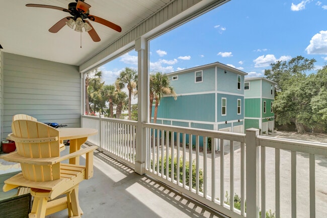 Water Views - 2393 Folly Rd Unit 2F