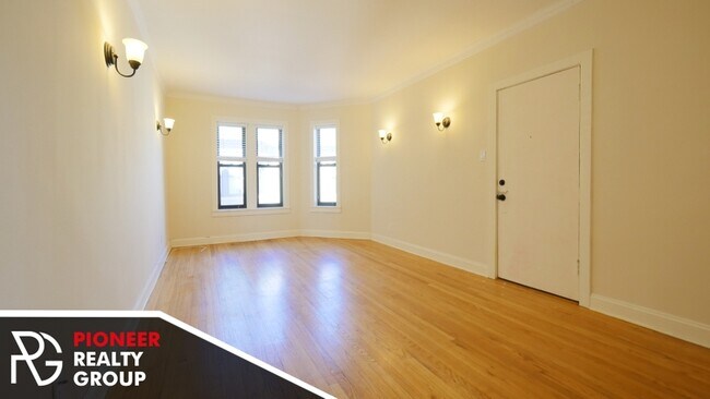 4036 N Ashland Ave Unit 2
