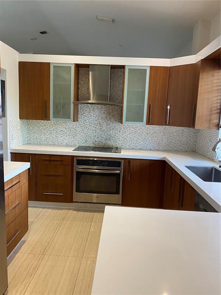 Photo - 10305 SW 70th St