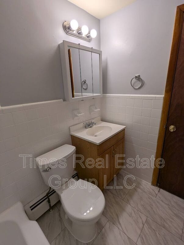 Photo - 708 Carmen Dr Unit Apt B