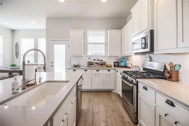 Photo - 18003 Pomelo Ln Unidad B