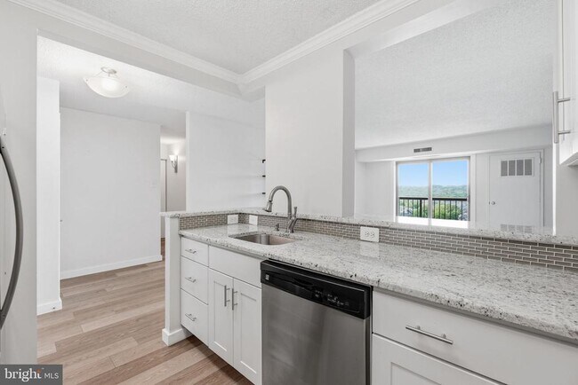 Photo - 200 N Pickett St Unit 1414