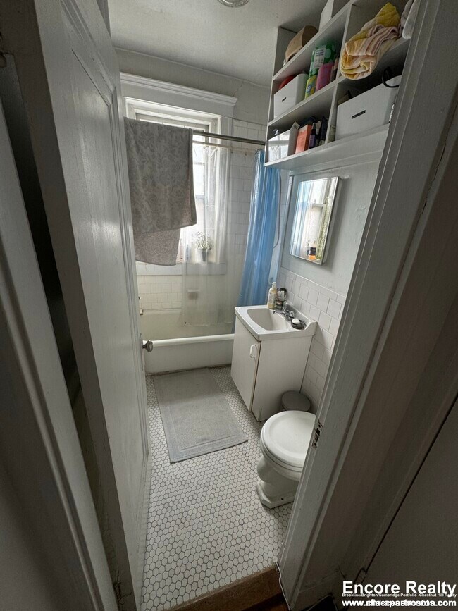 Photo - 1697 Cambridge St Unit 11