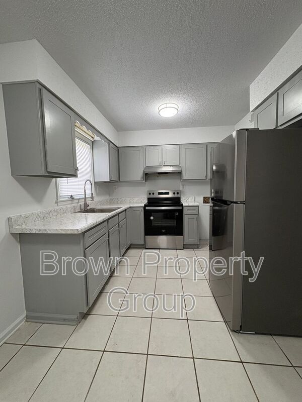 Photo - 2127 Grand Prix Dr