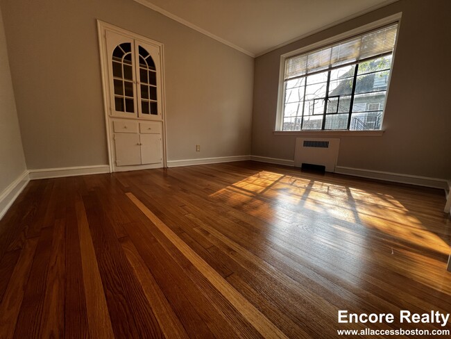 Photo - 95 Longwood Ave