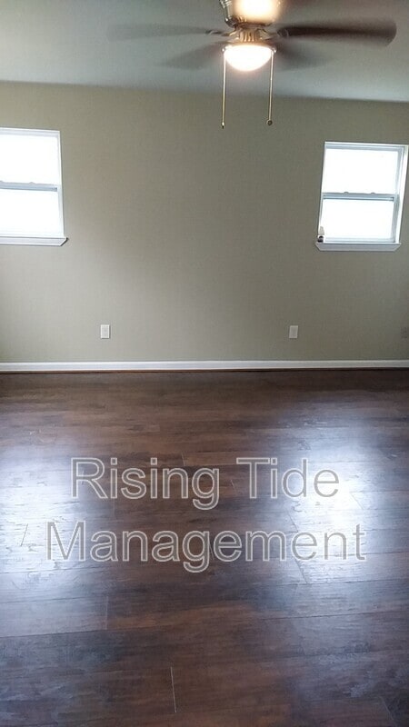 Photo - 824 9th Ave