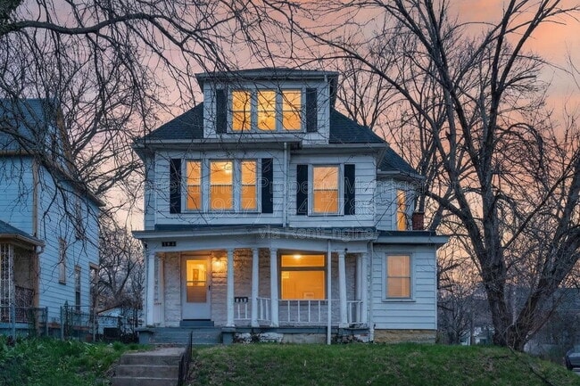 Building Photo - 102 Rockwood Ave