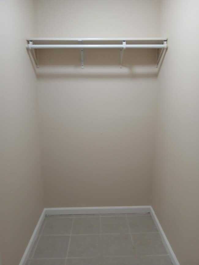 Photo - 711 S Poplar St