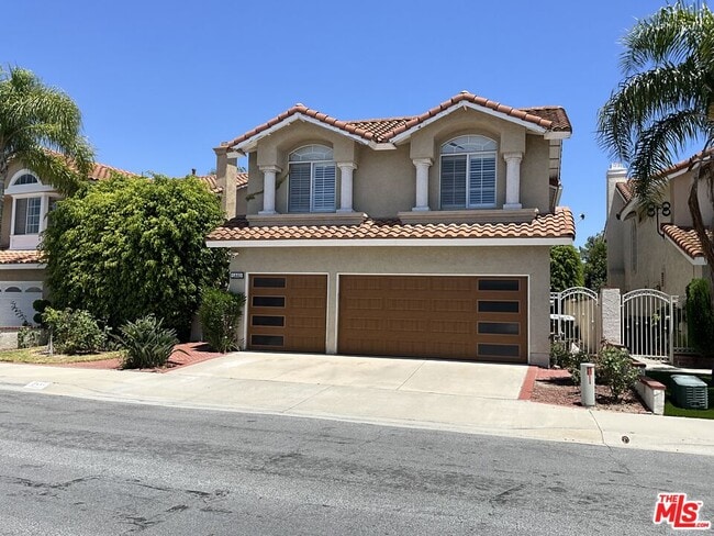Building Photo - 5440 Avenida El Cid