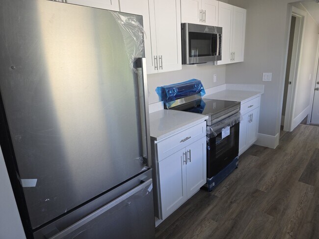 Photo - 417 Dove Ave